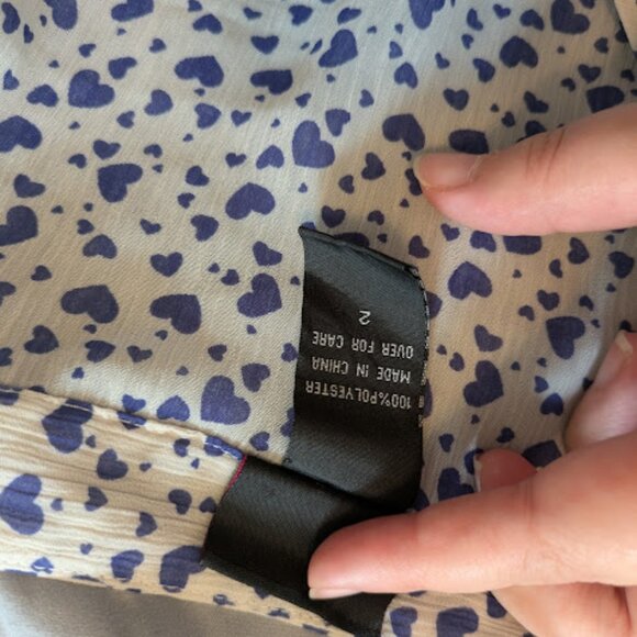 Torrid Blue and White Heart Blouse Size 2/2X - Picture 2 of 10